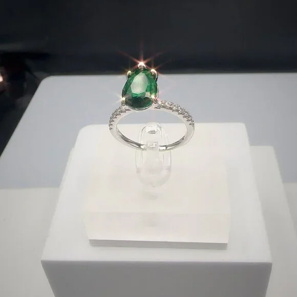 Sterling Silver Ring With Pear-Cut Green Gemstone & Pave Accent Stones Size 6 - Picture 2 of 10